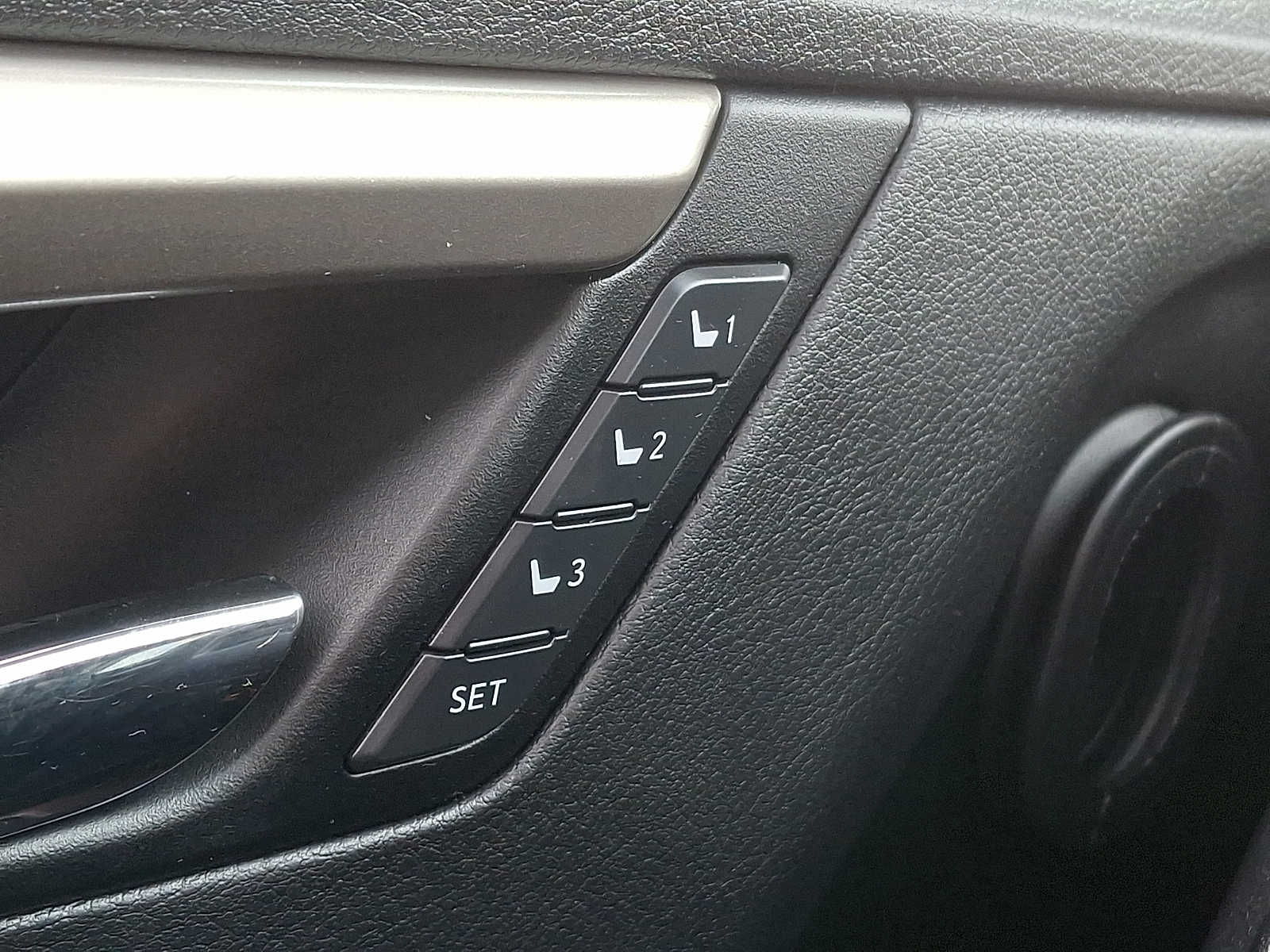 Thumbnail: 2017 Lexus RX - 24