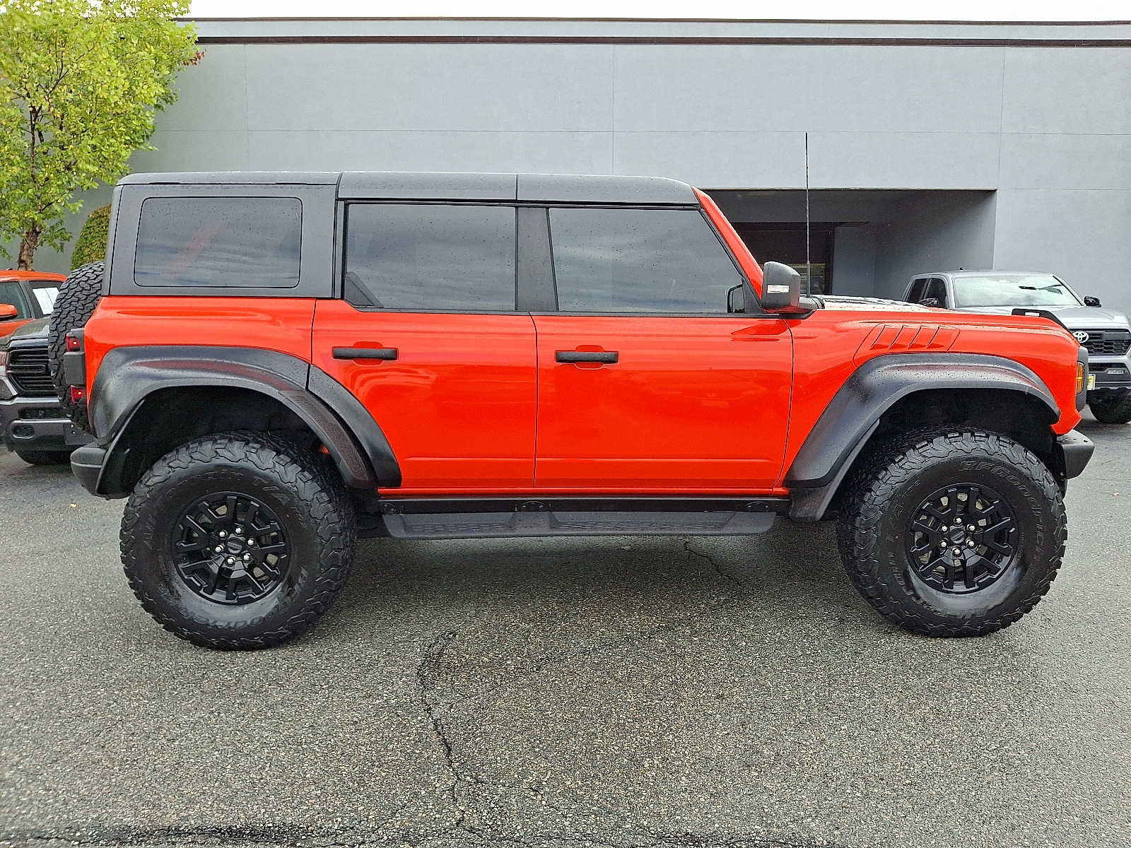 Thumbnail: 2022 Ford Bronco - 4