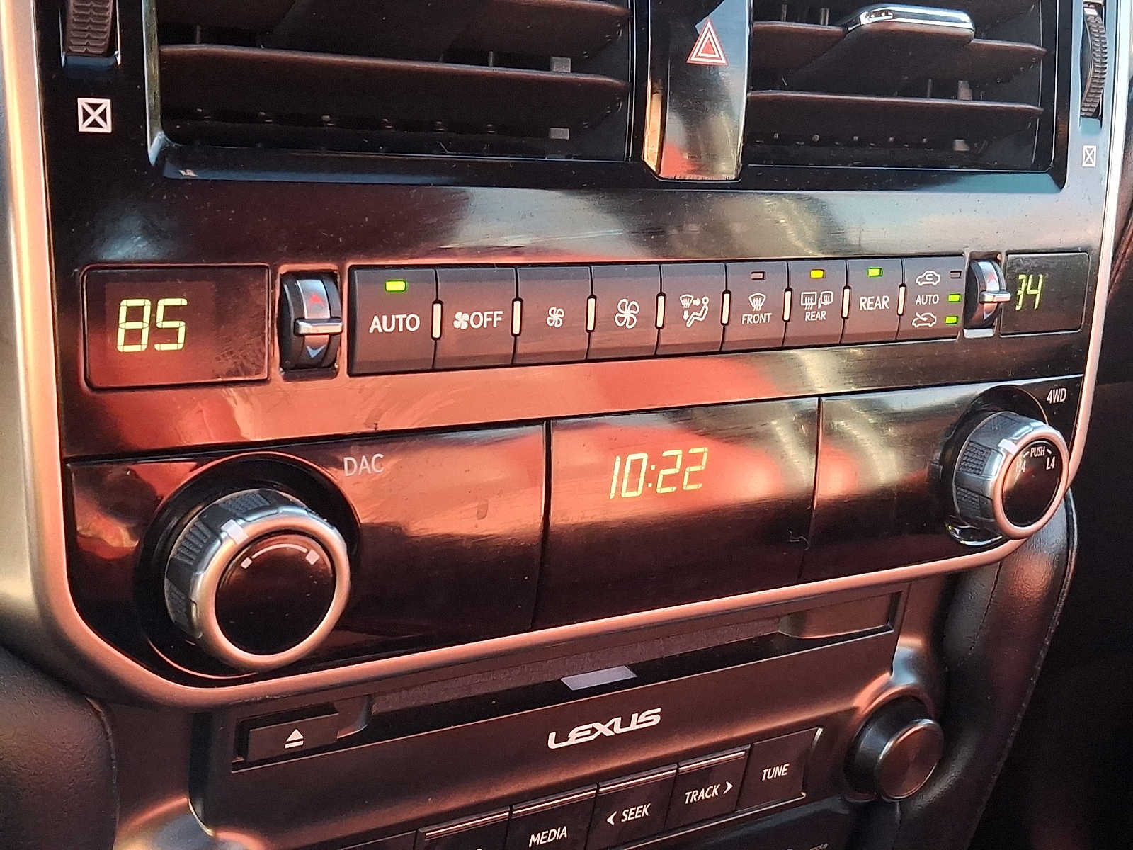 Thumbnail: 2023 Lexus GX - 13