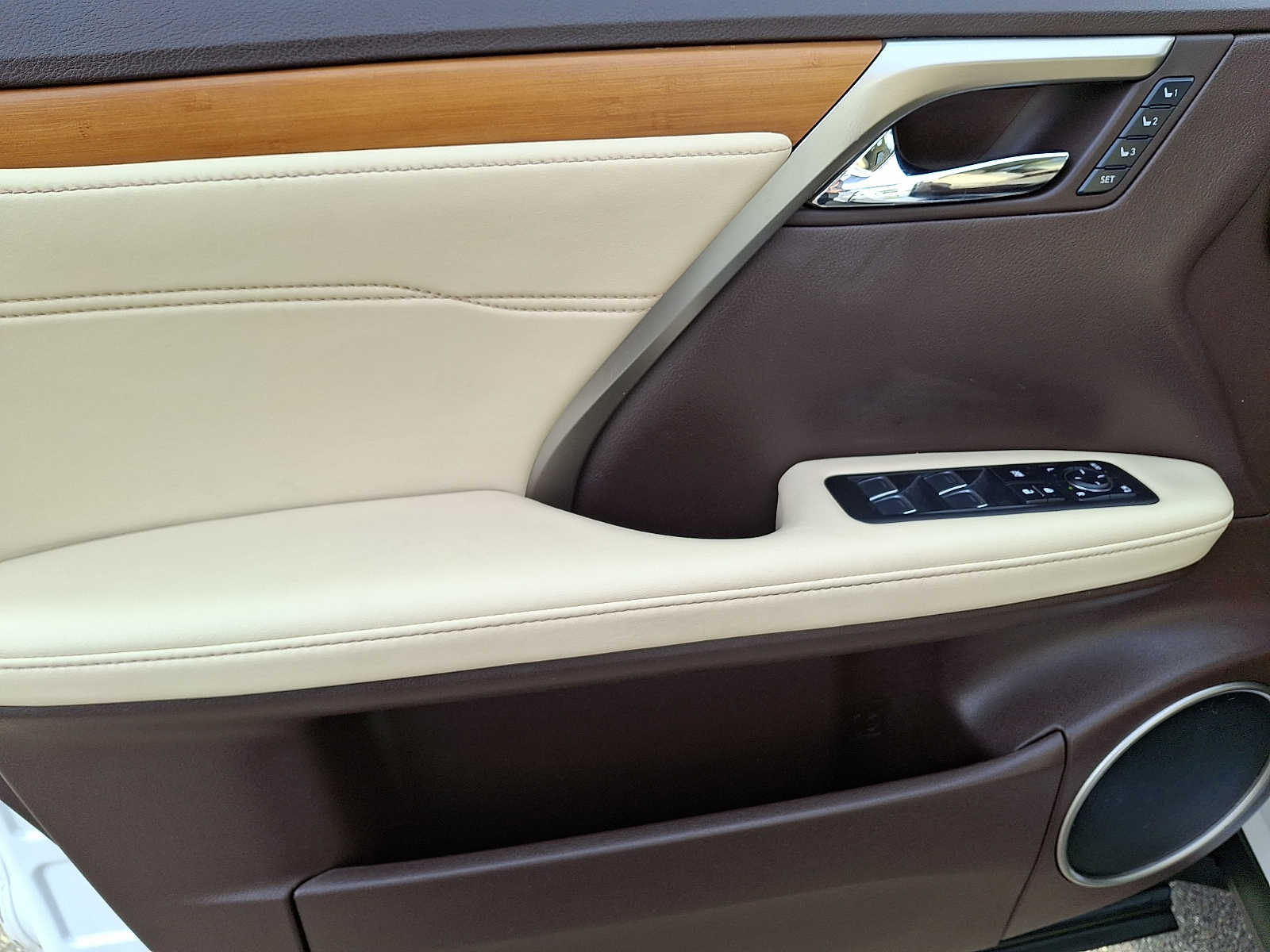 Thumbnail: 2019 Lexus RX - 9