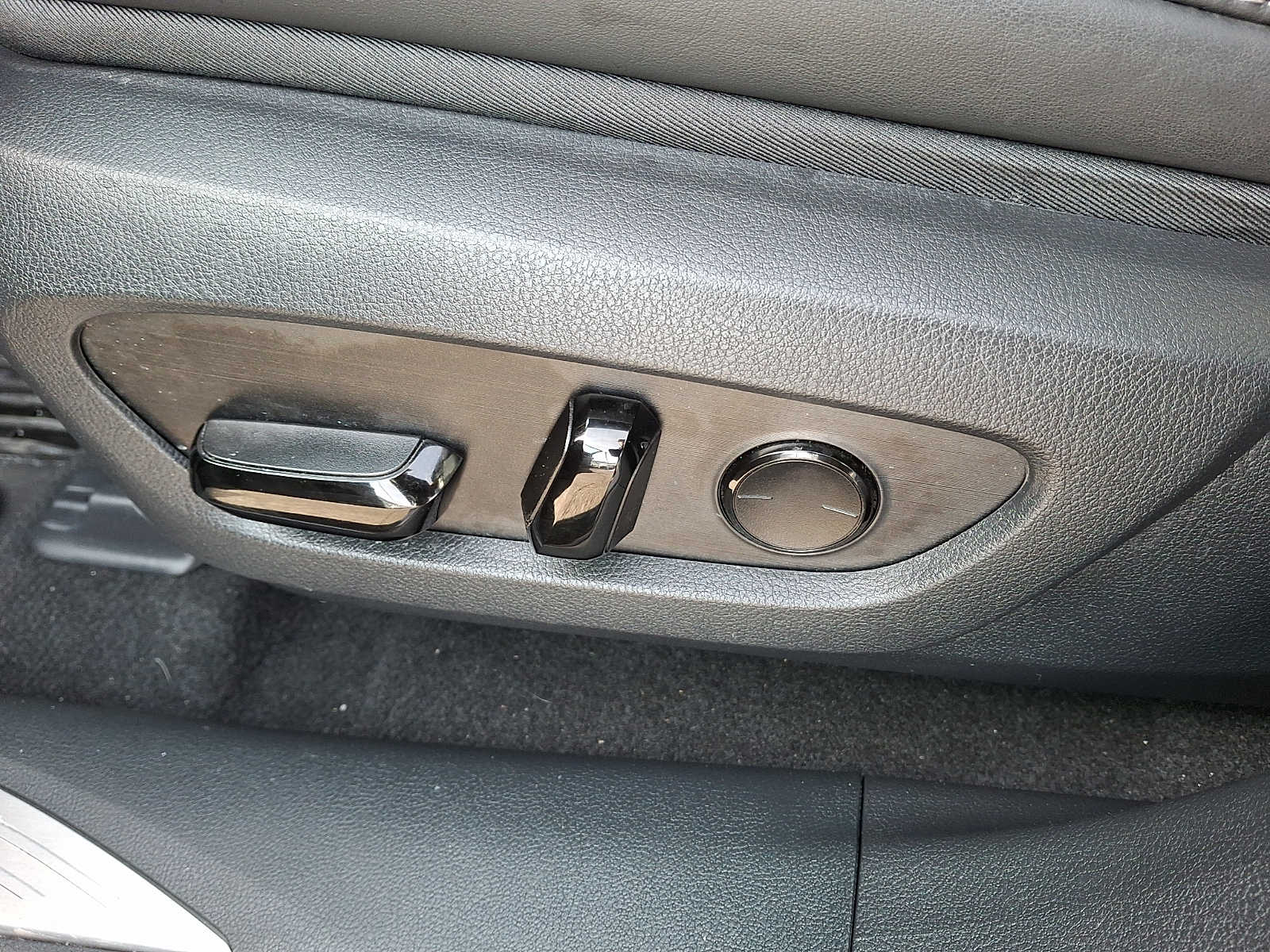 Thumbnail: 2024 Lexus RX - 10