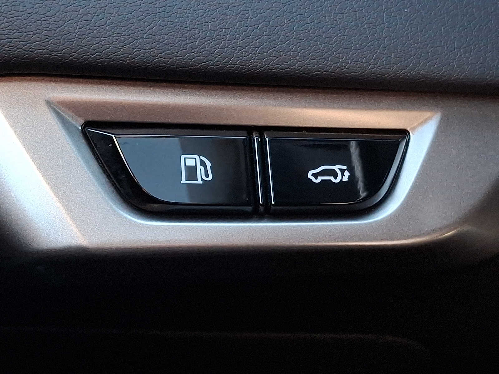 Thumbnail: 2025 Lexus RX - 22