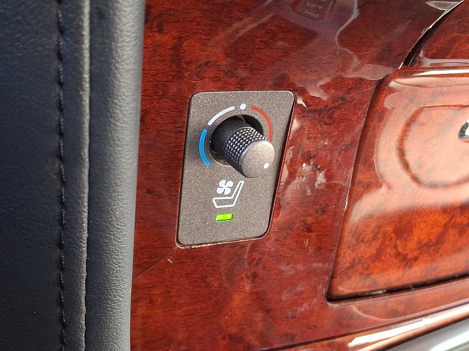 Thumbnail: 2011 Lexus LX - 24