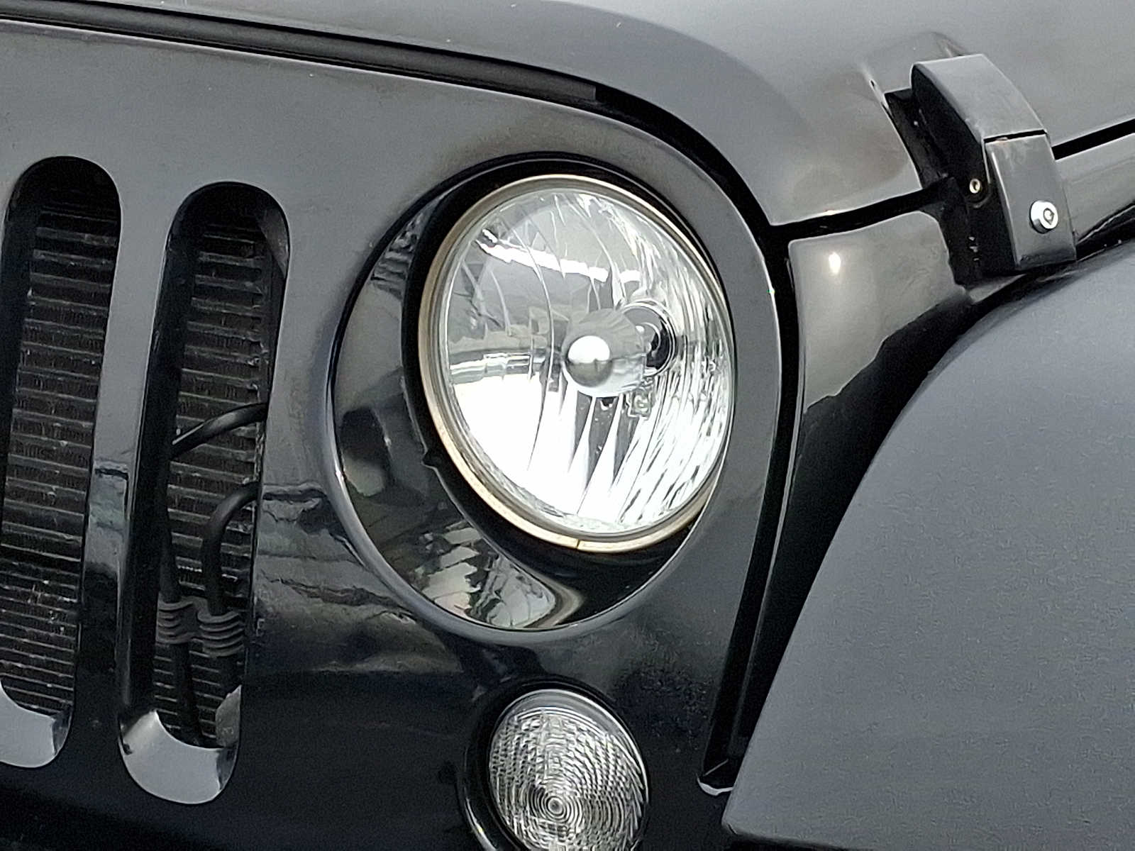 Thumbnail: 2018 Jeep Wrangler - 8