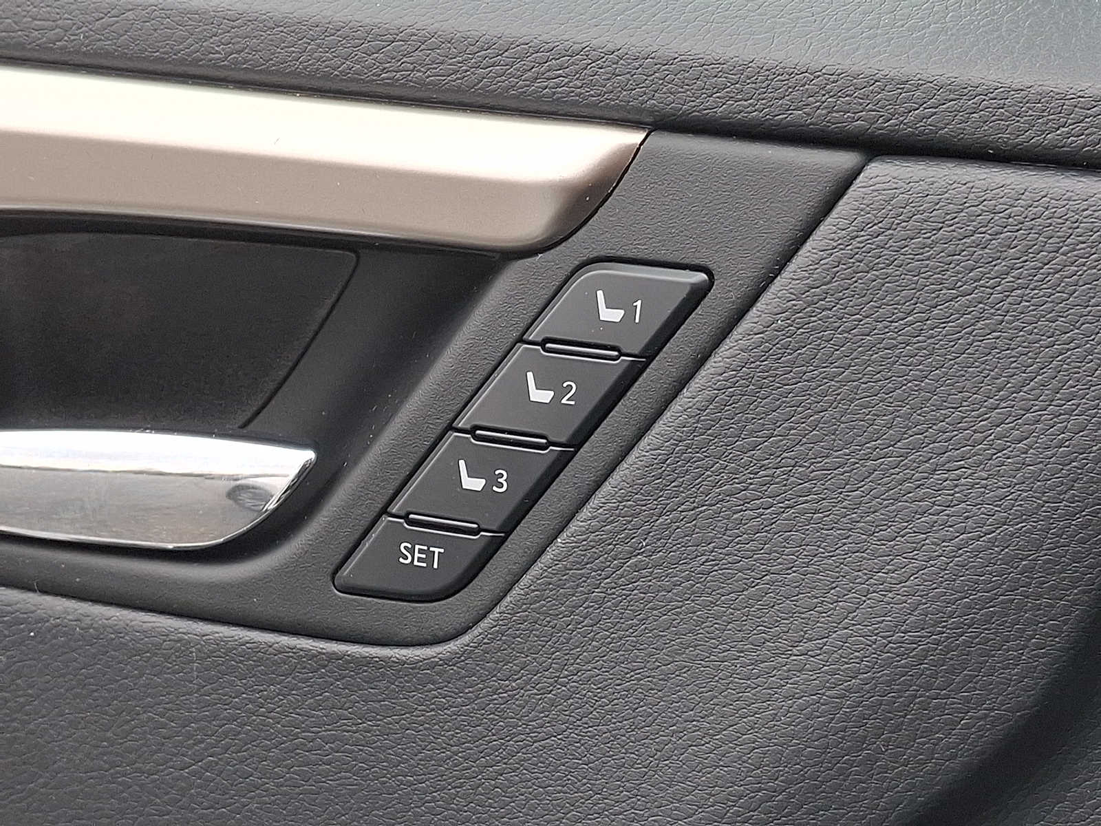 Thumbnail: 2020 Lexus RX - 22