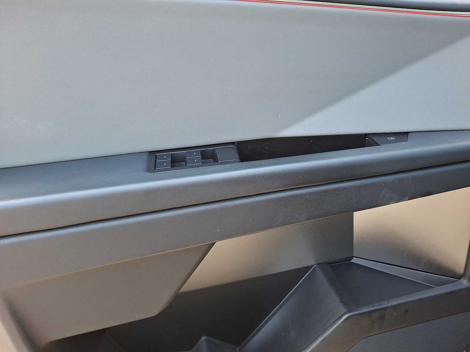 Thumbnail: 2024 Tesla Cybertruck - 9