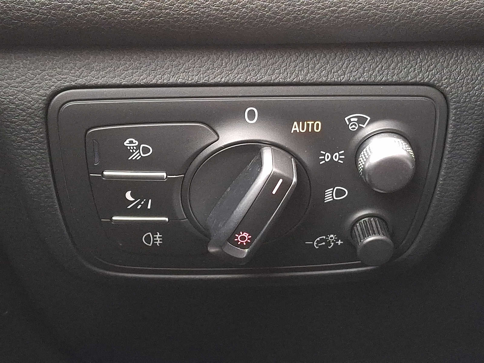 Thumbnail: 2013 Audi S6 - 23