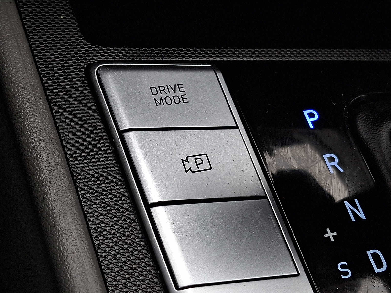 Thumbnail: 2023 Hyundai Elantra - 22