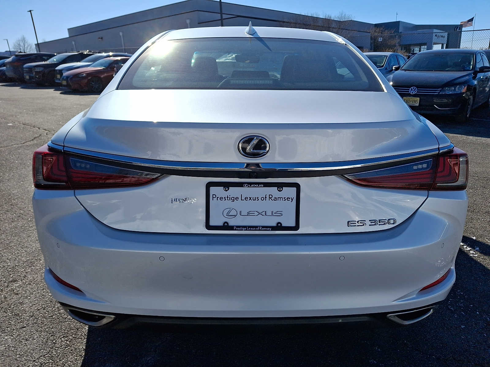 Thumbnail: 2023 Lexus ES - 6