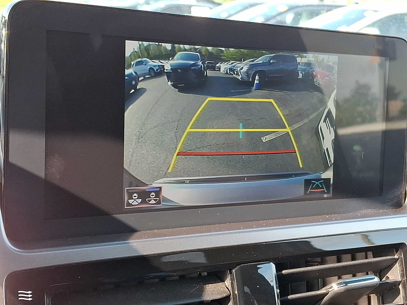 Thumbnail: 2023 Lexus GX - 18