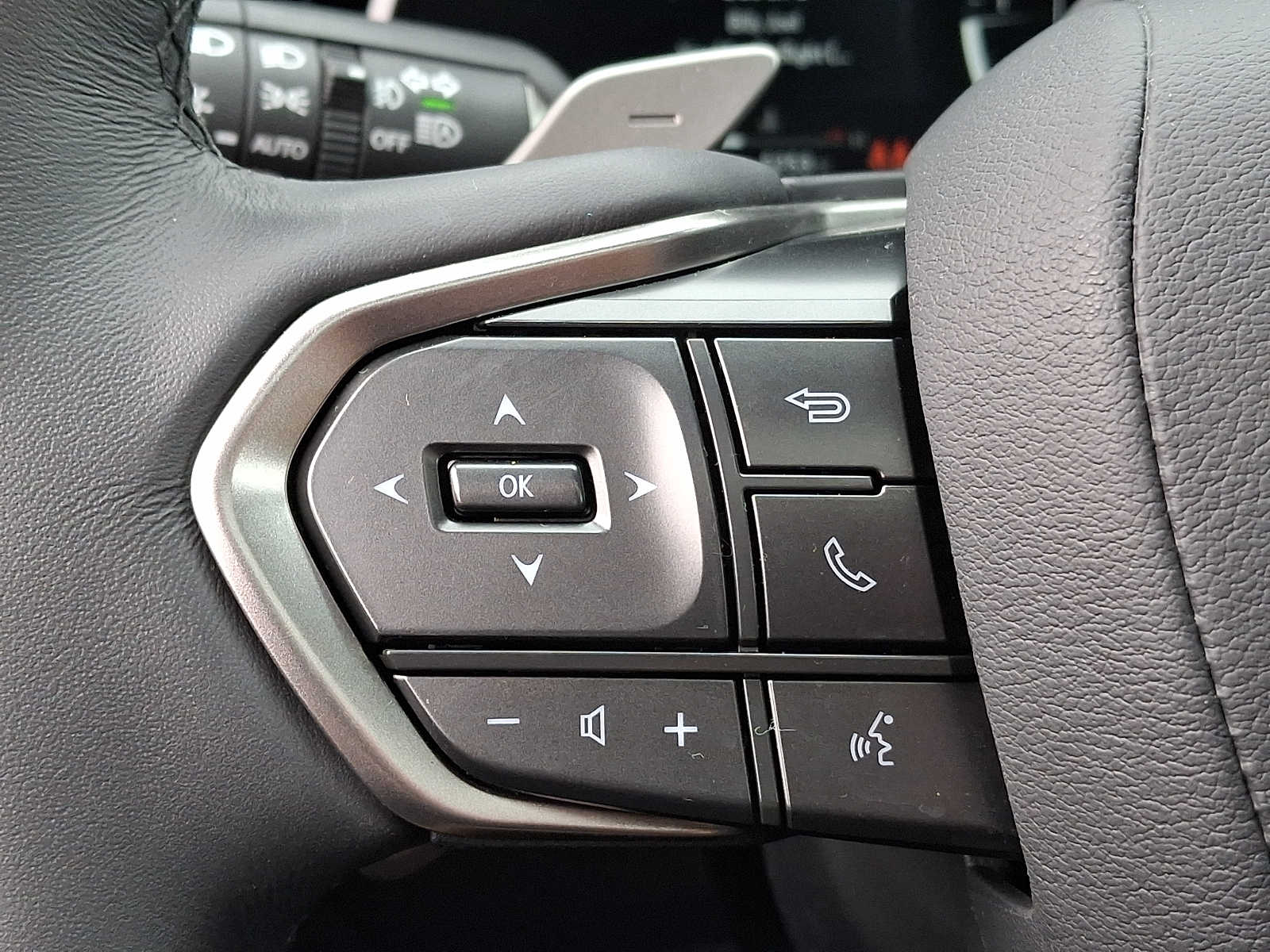 Thumbnail: 2025 Lexus RX - 18