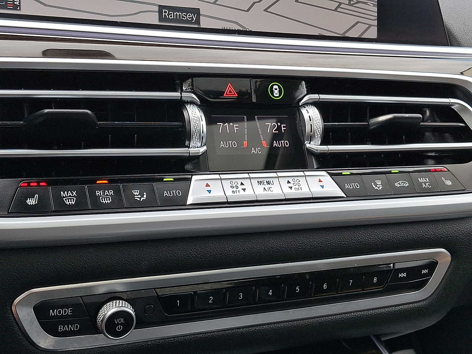 Thumbnail: 2021 BMW X7 - 15