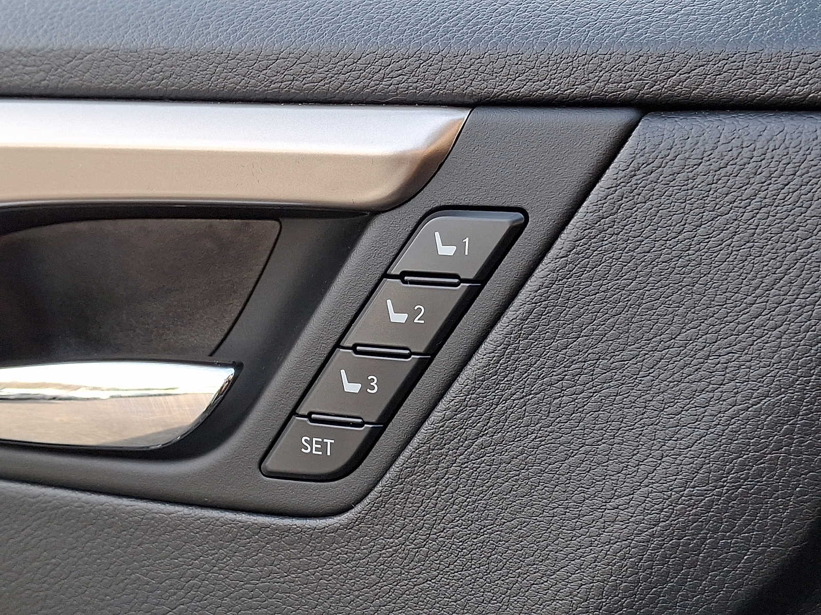 Thumbnail: 2019 Lexus RX - 24