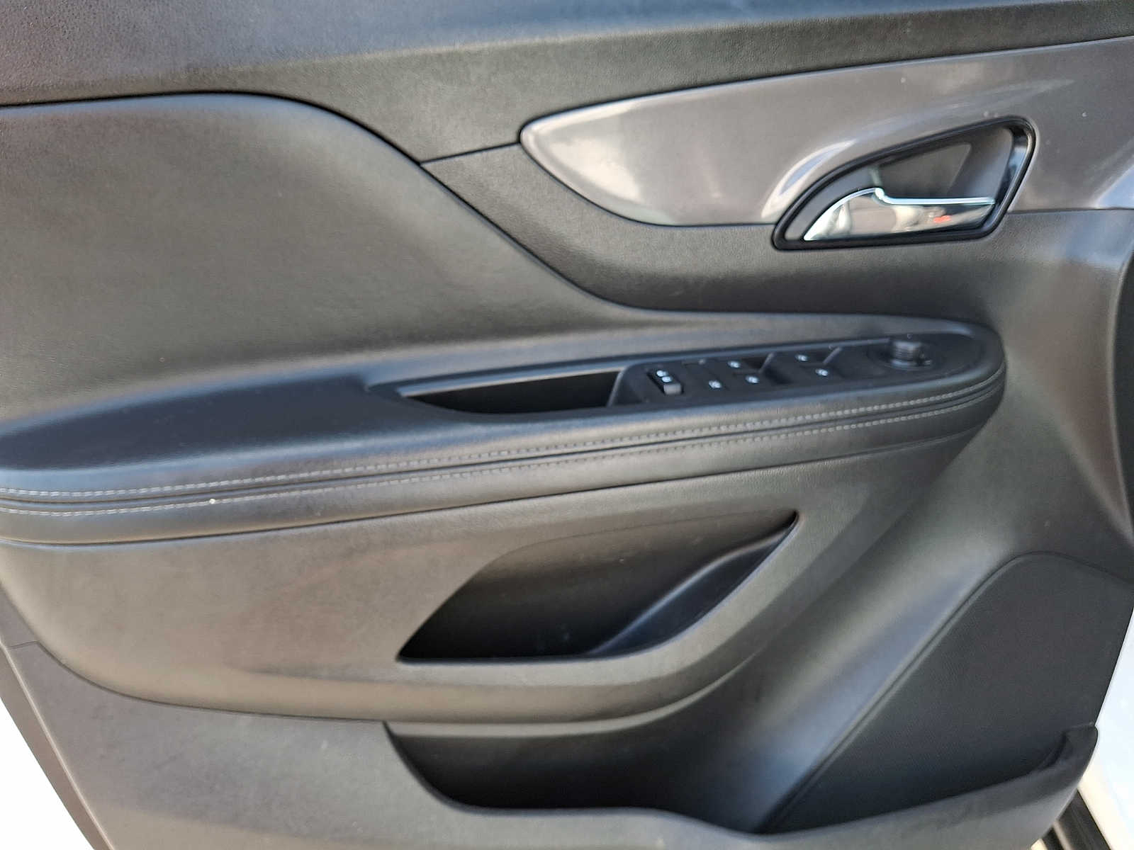 Thumbnail: 2019 Buick Encore - 10