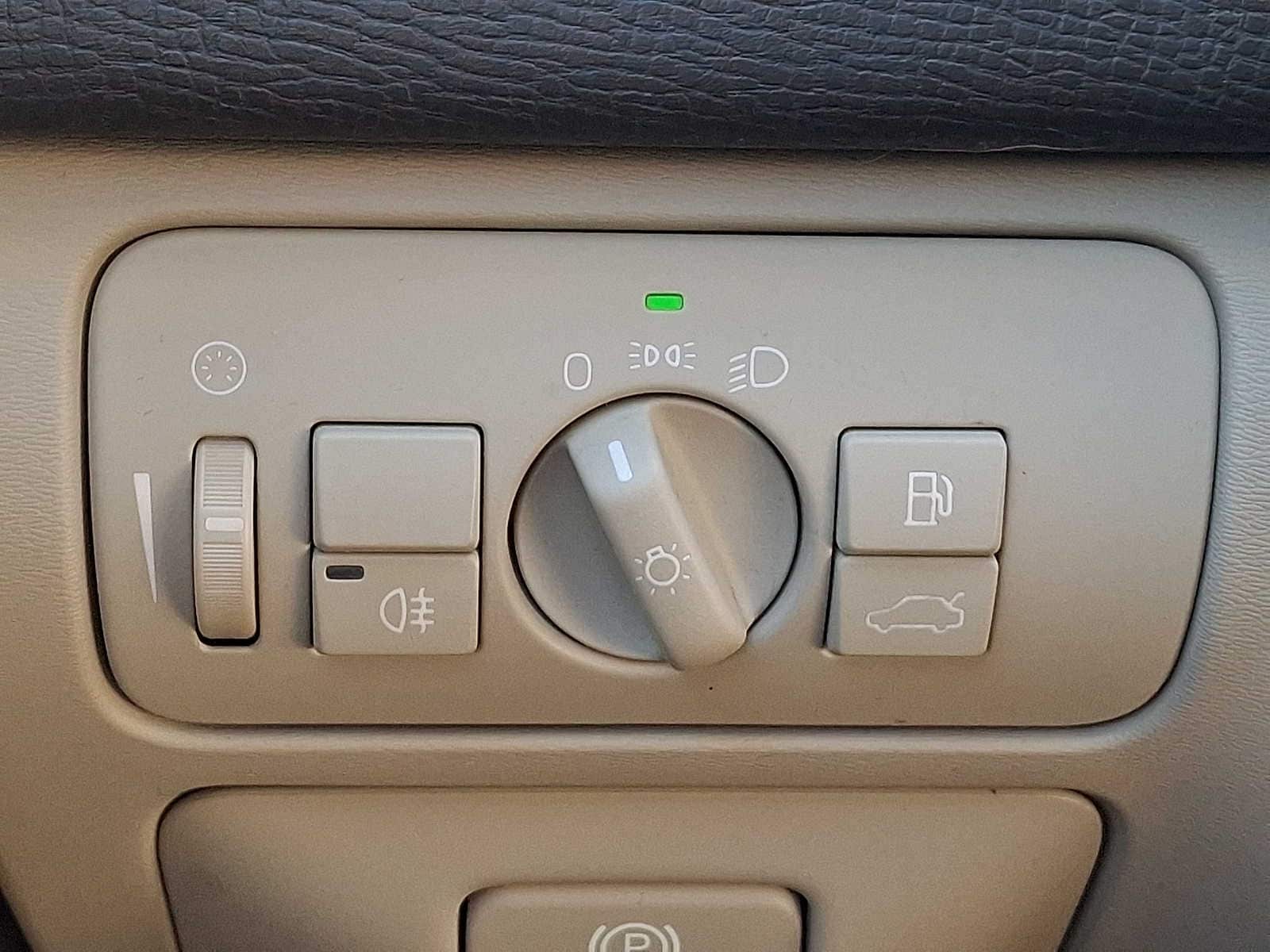 Thumbnail: 2012 Volvo XC60 - 23