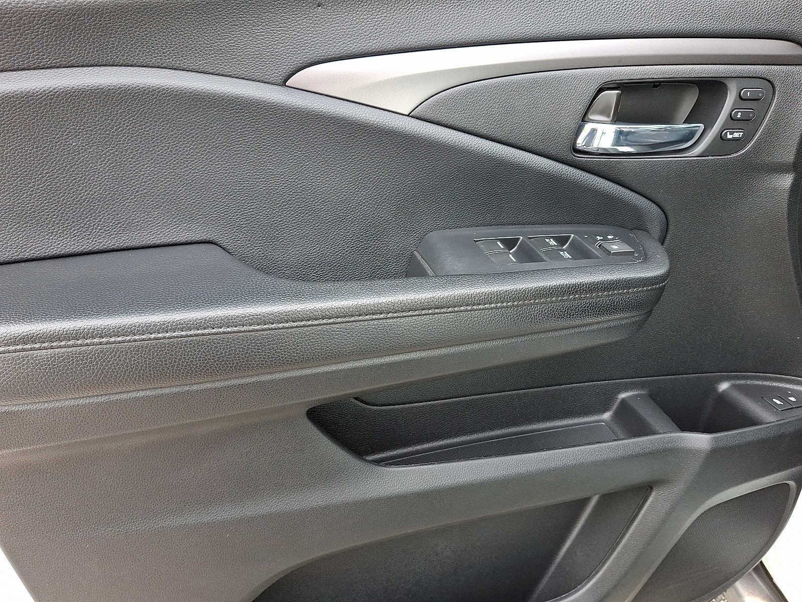 Thumbnail: 2021 Honda Pilot - 10