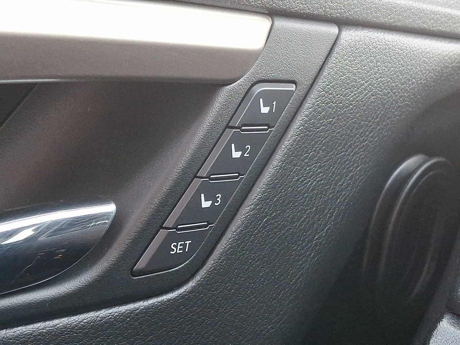 Thumbnail: 2017 Lexus RX - 25