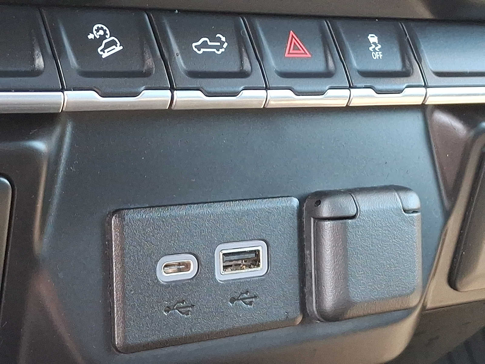 Thumbnail: 2021 Chevrolet Silverado 1500 - 19