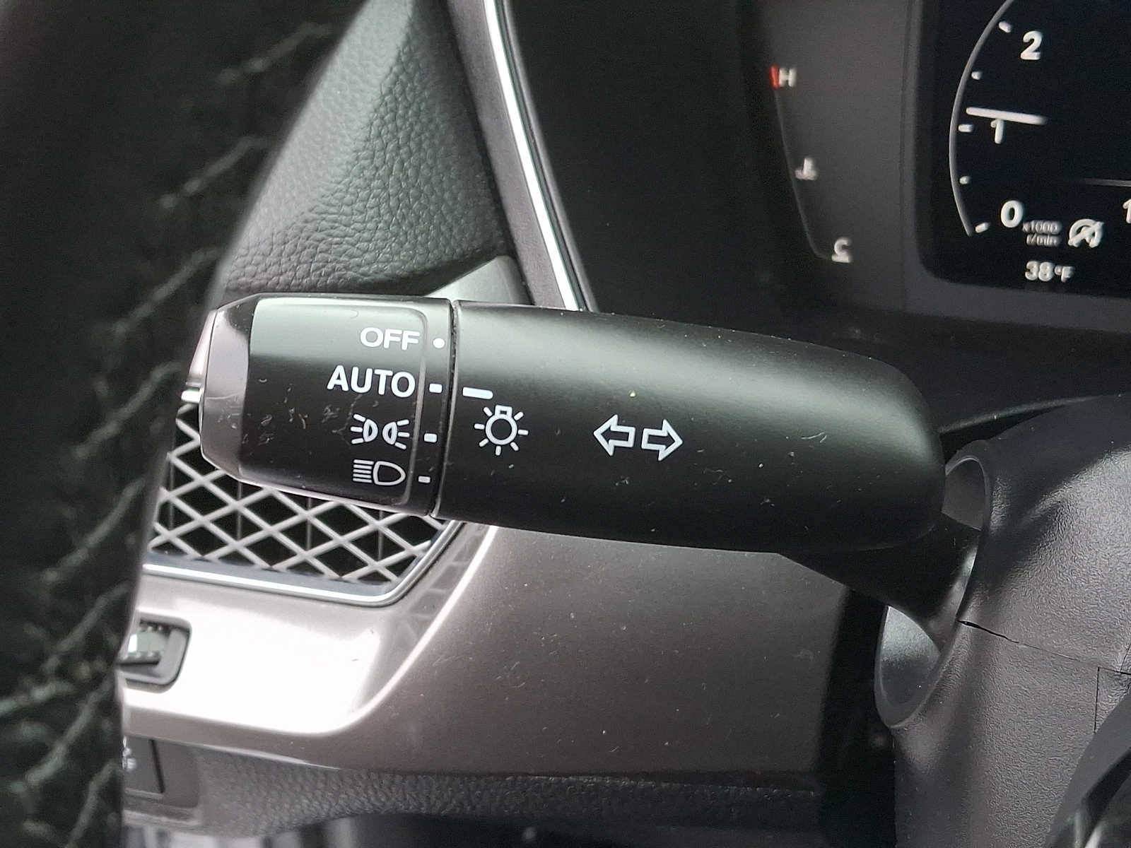 Thumbnail: 2023 Acura Integra - 25