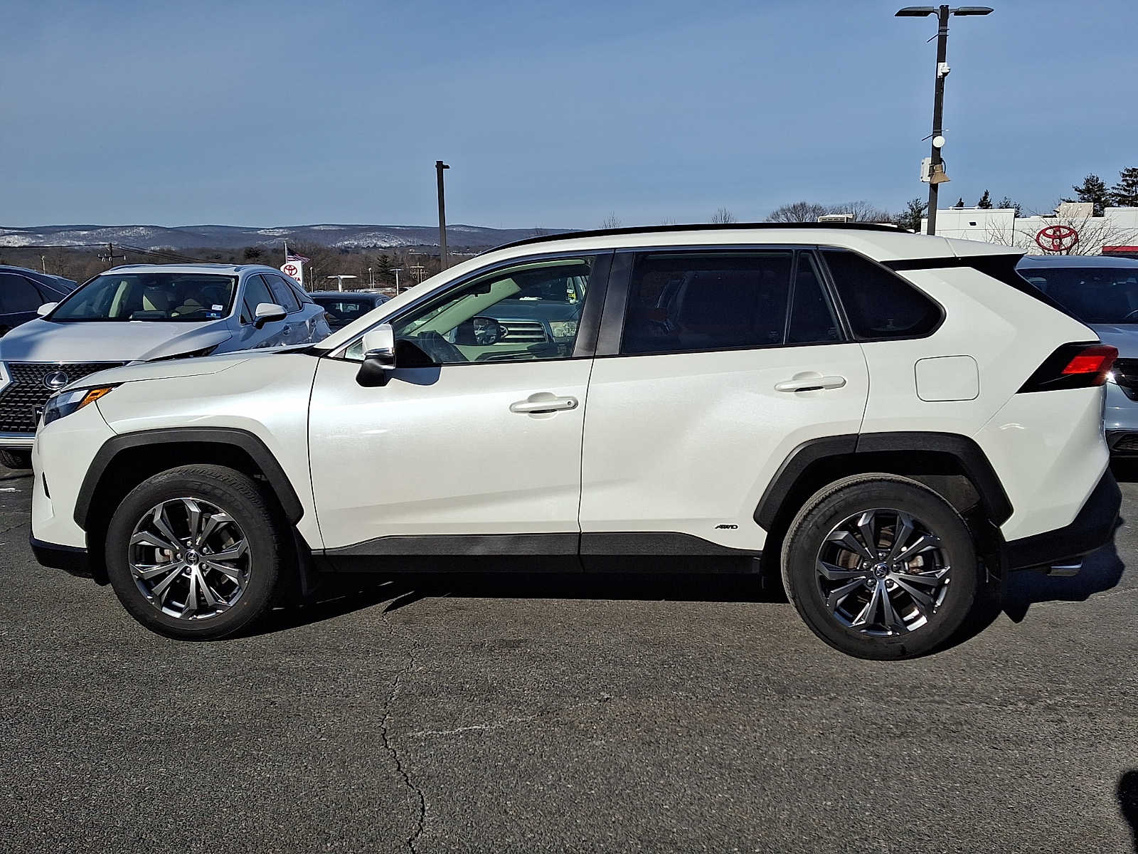 Thumbnail: 2022 Toyota RAV4 - 5