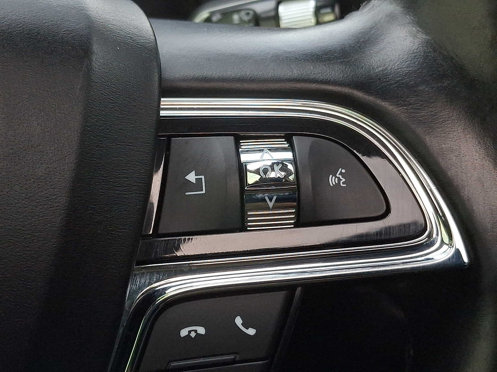 Thumbnail: 2021 Lincoln Nautilus - 17