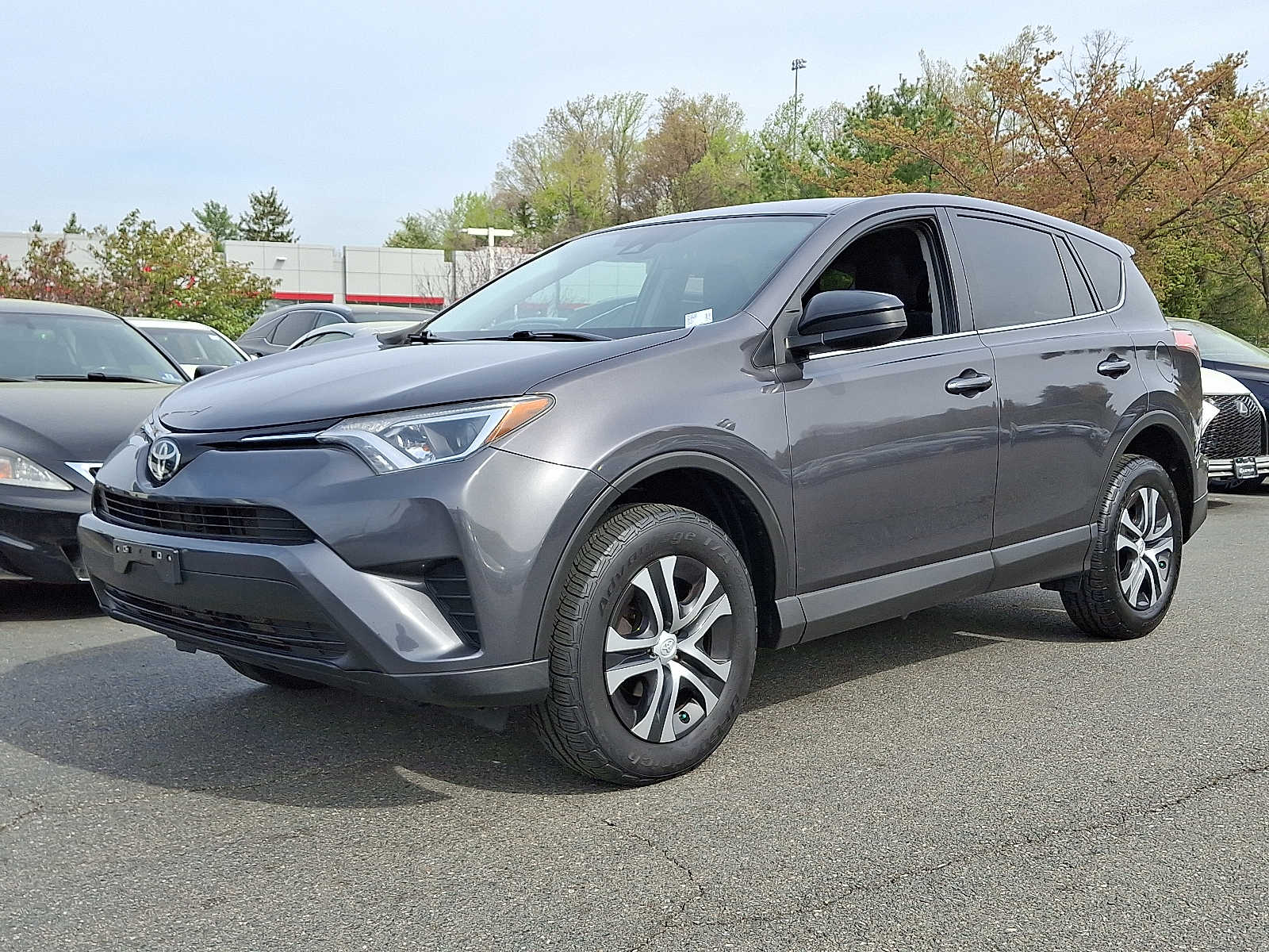 2018 Toyota RAV4 LE -
                  Ramsey, NJ