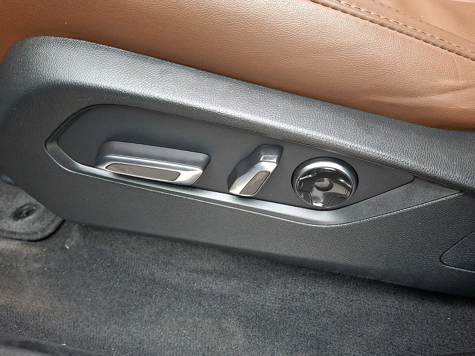 Thumbnail: 2023 Acura MDX - 11