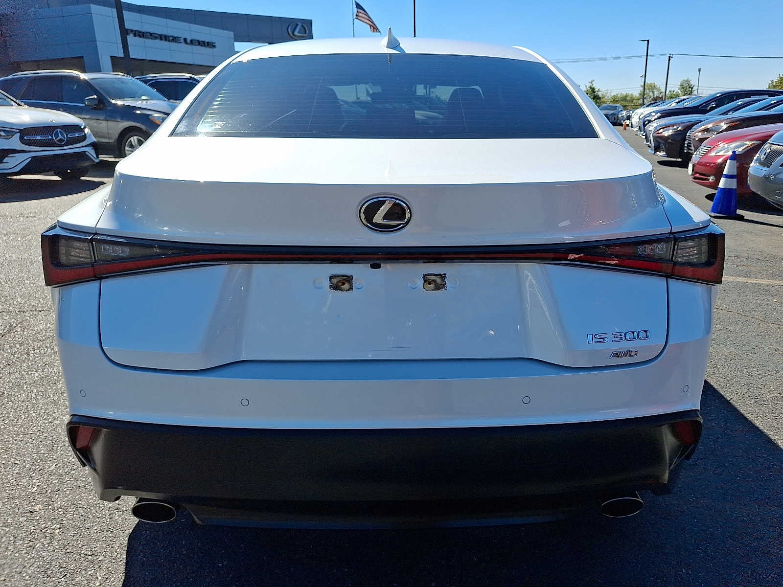 Thumbnail: 2021 Lexus IS - 5