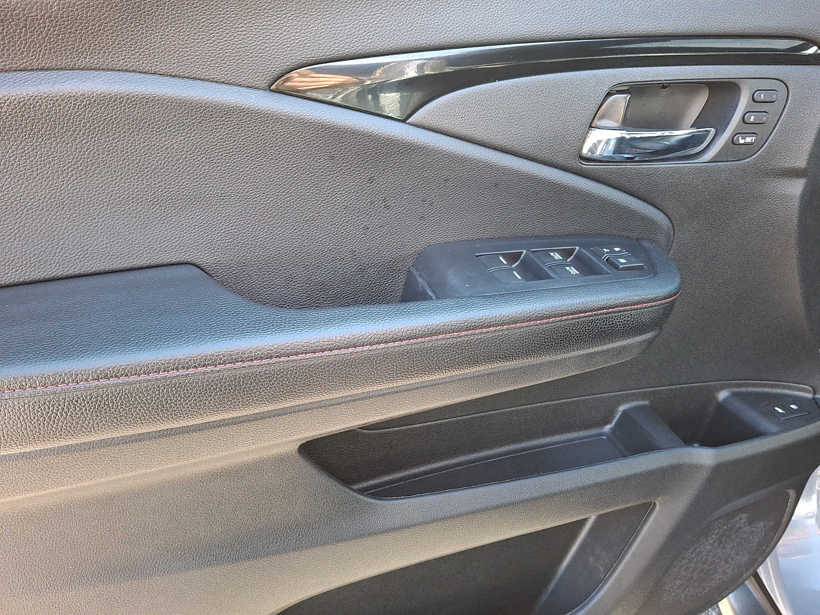 Thumbnail: 2022 Honda Pilot - 10