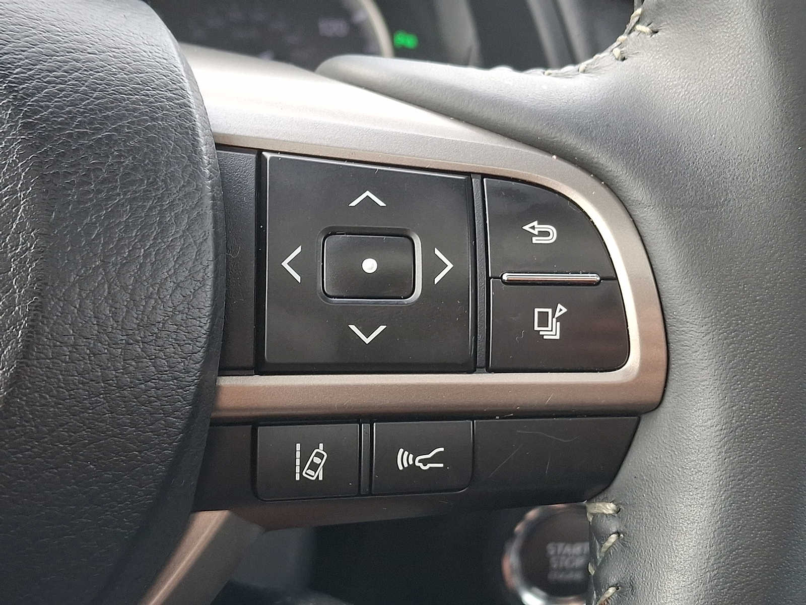 Thumbnail: 2019 Lexus RX - 19