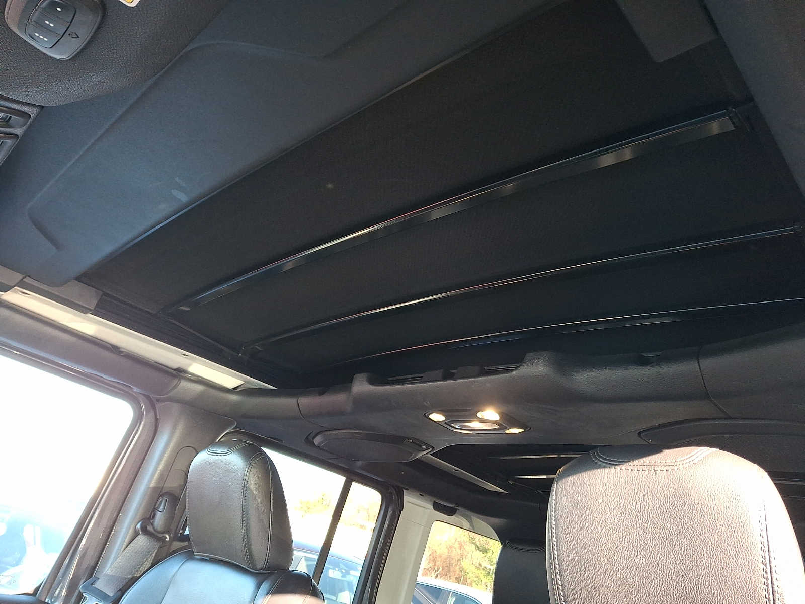 Thumbnail: 2021 Jeep Wrangler - 11