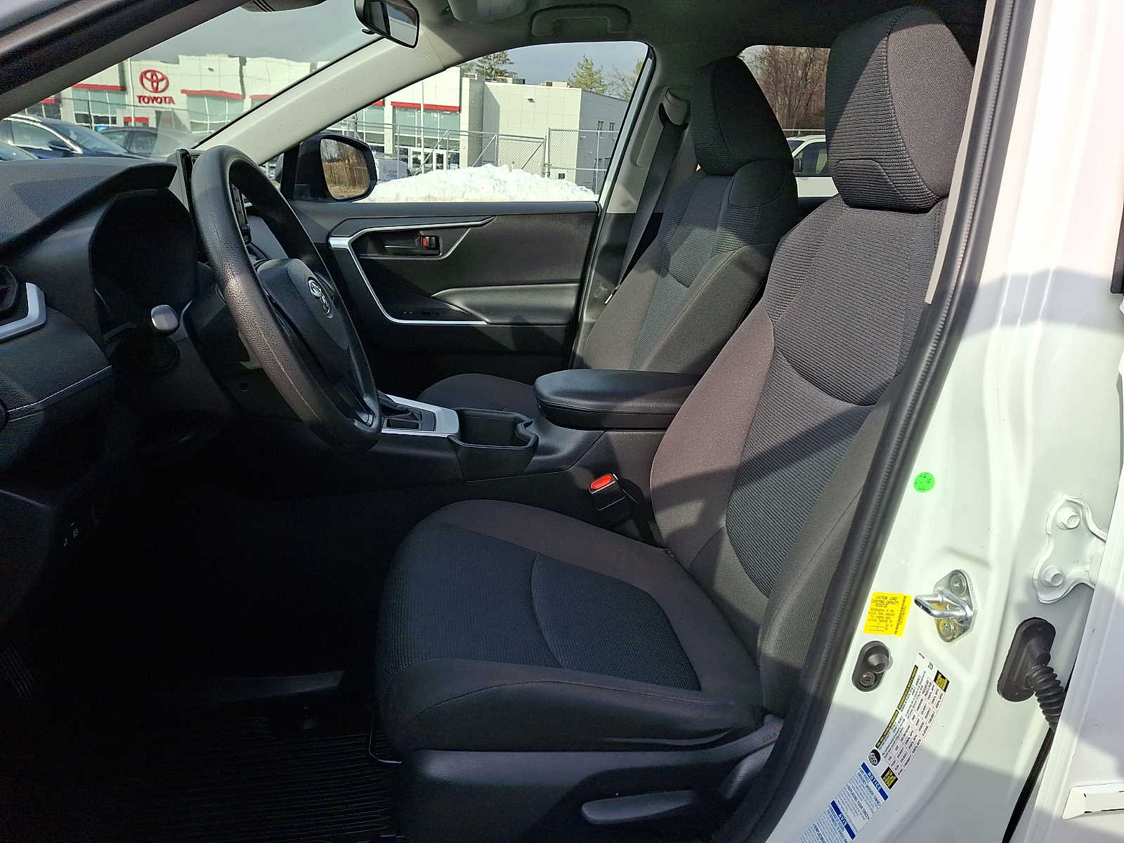 Thumbnail: 2022 Toyota RAV4 - 11