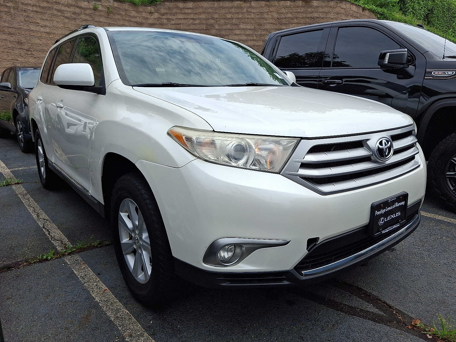 Thumbnail: 2011 Toyota Highlander - 3