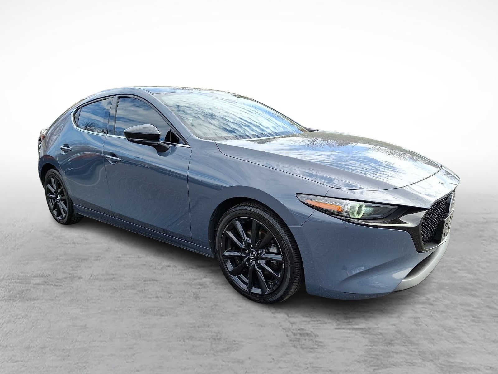 Thumbnail: 2022 Mazda Mazda3 - 3