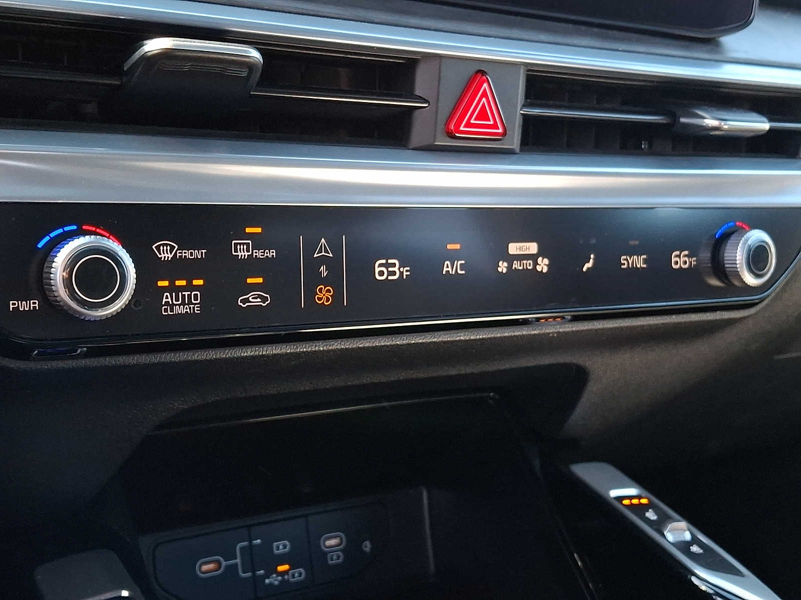 Thumbnail: 2024 Kia Sorento - 14