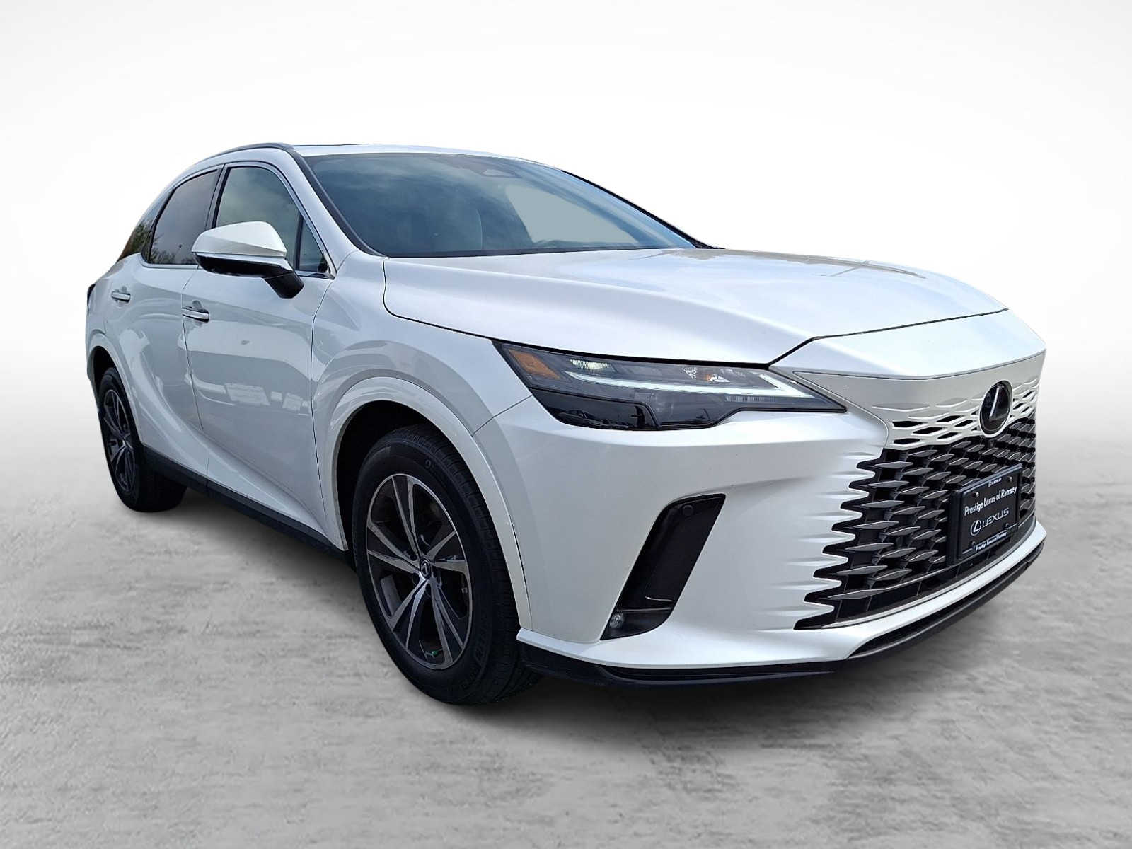Thumbnail: 2024 Lexus RX - 3