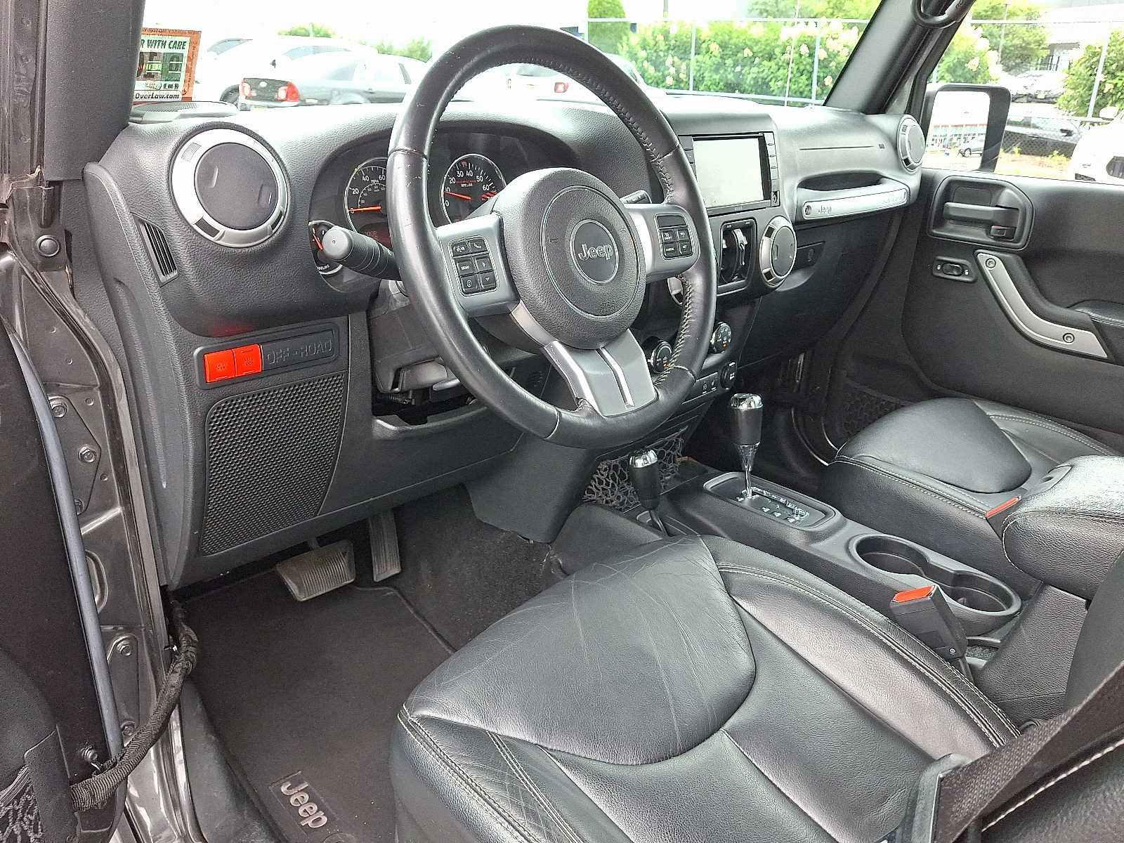 Thumbnail: 2016 Jeep Wrangler - 9