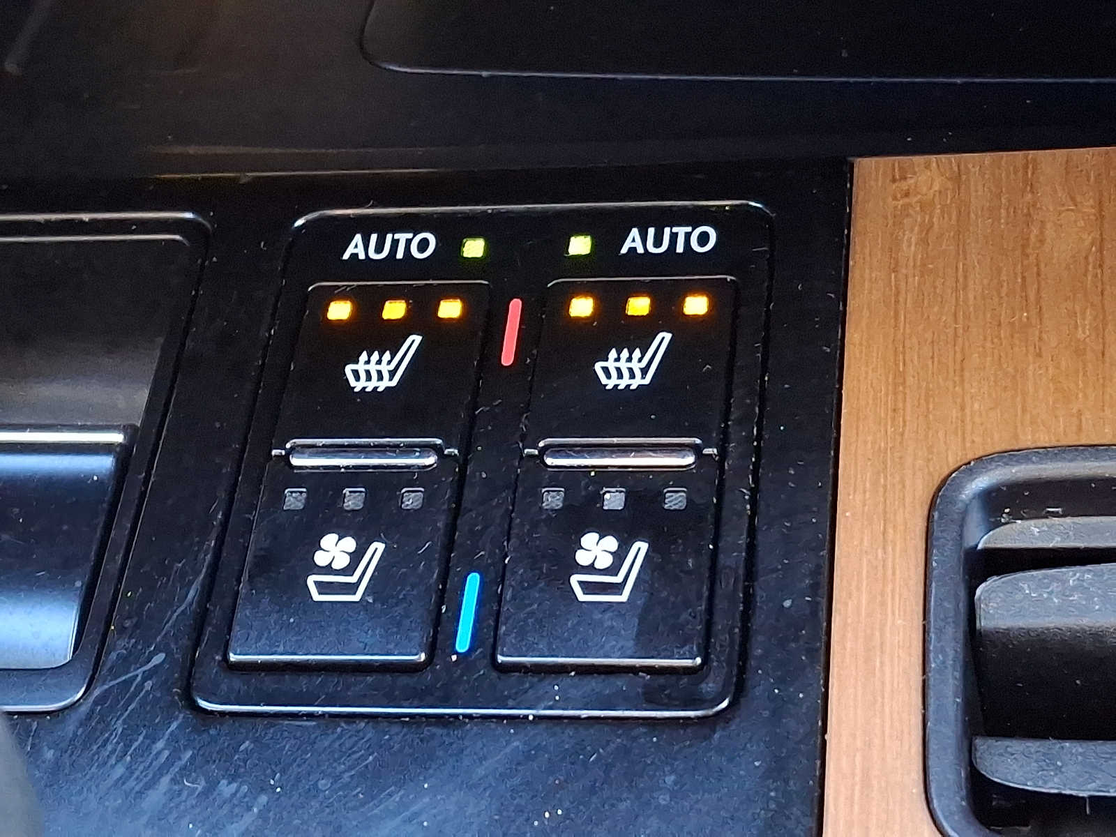 Thumbnail: 2021 Lexus RX - 18