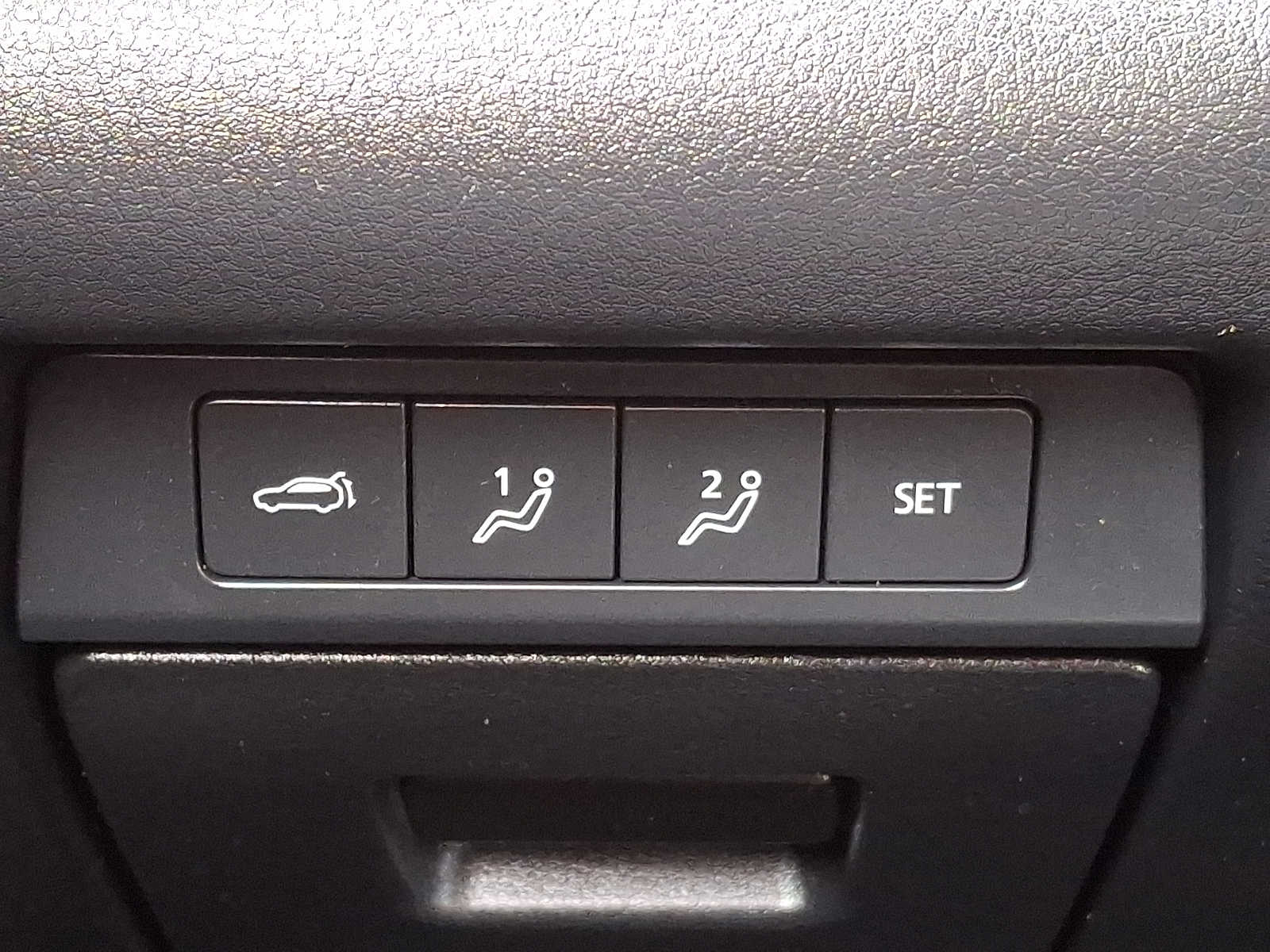 Thumbnail: 2022 Mazda CX-30 - 25