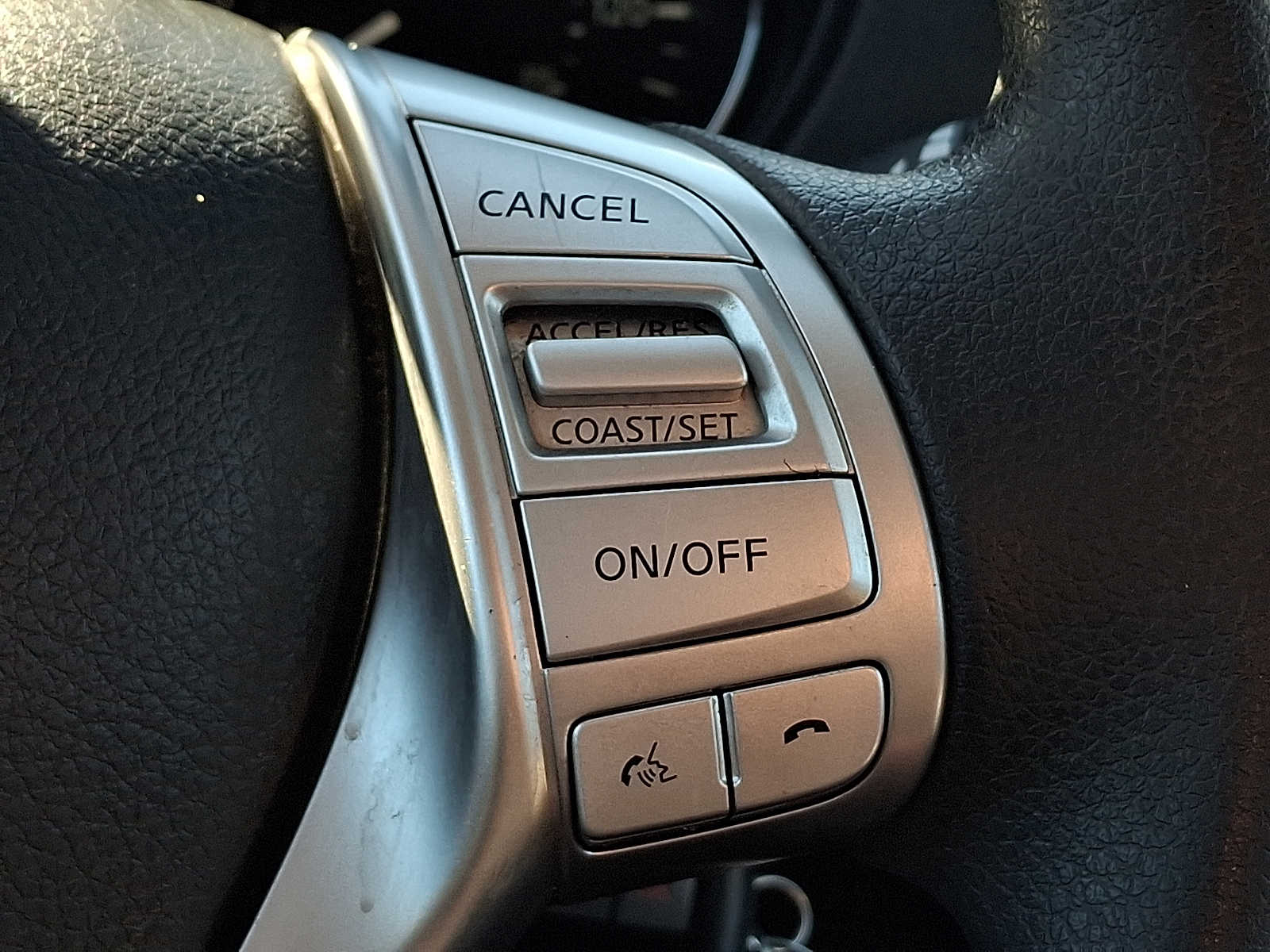 Thumbnail: 2014 Nissan Rogue - 19