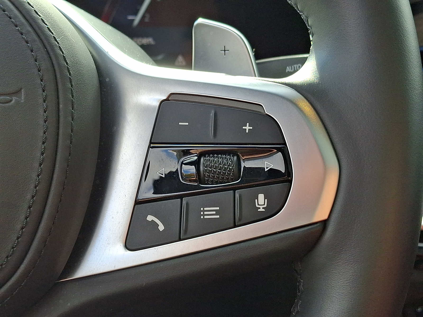 Thumbnail: 2023 BMW 3 Series - 19