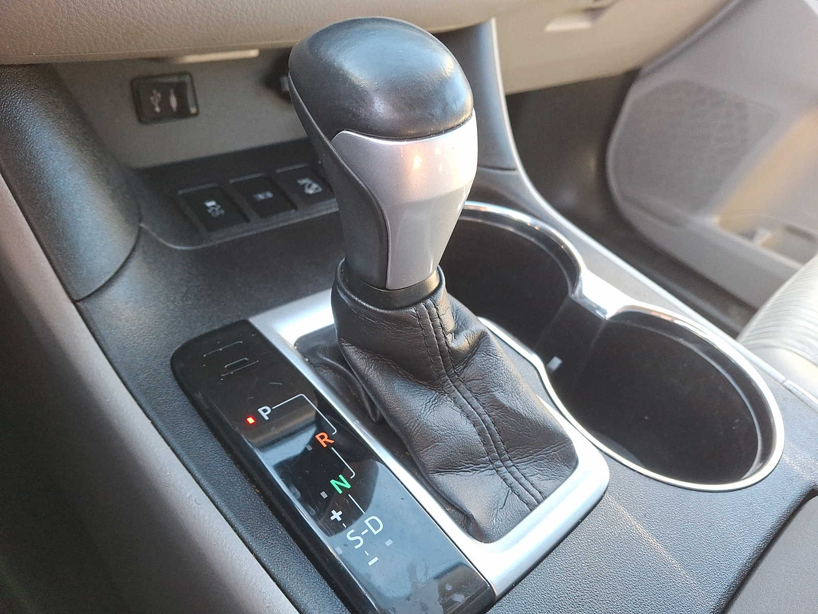 Thumbnail: 2015 Toyota Highlander - 11