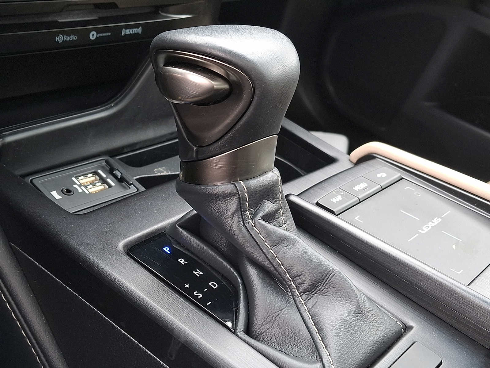 Thumbnail: 2019 Lexus ES - 13