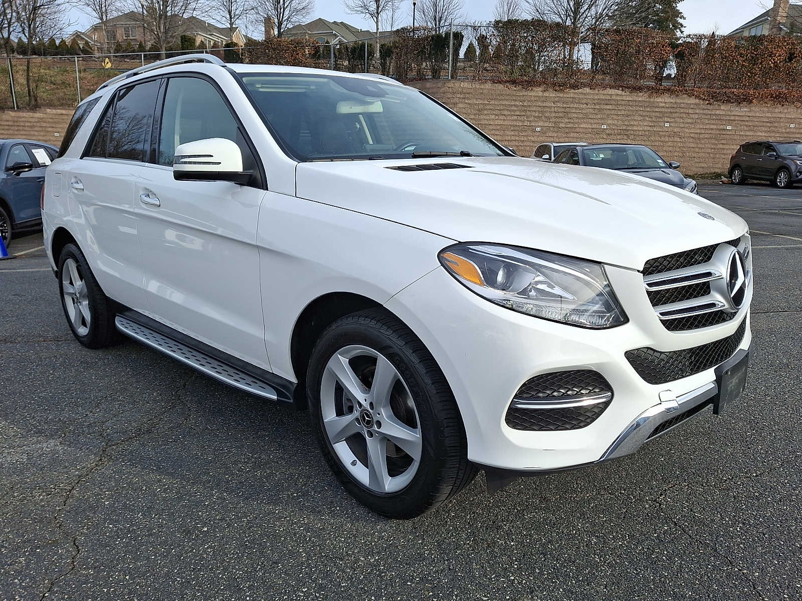 Thumbnail: 2018 Mercedes-Benz GLE - 3