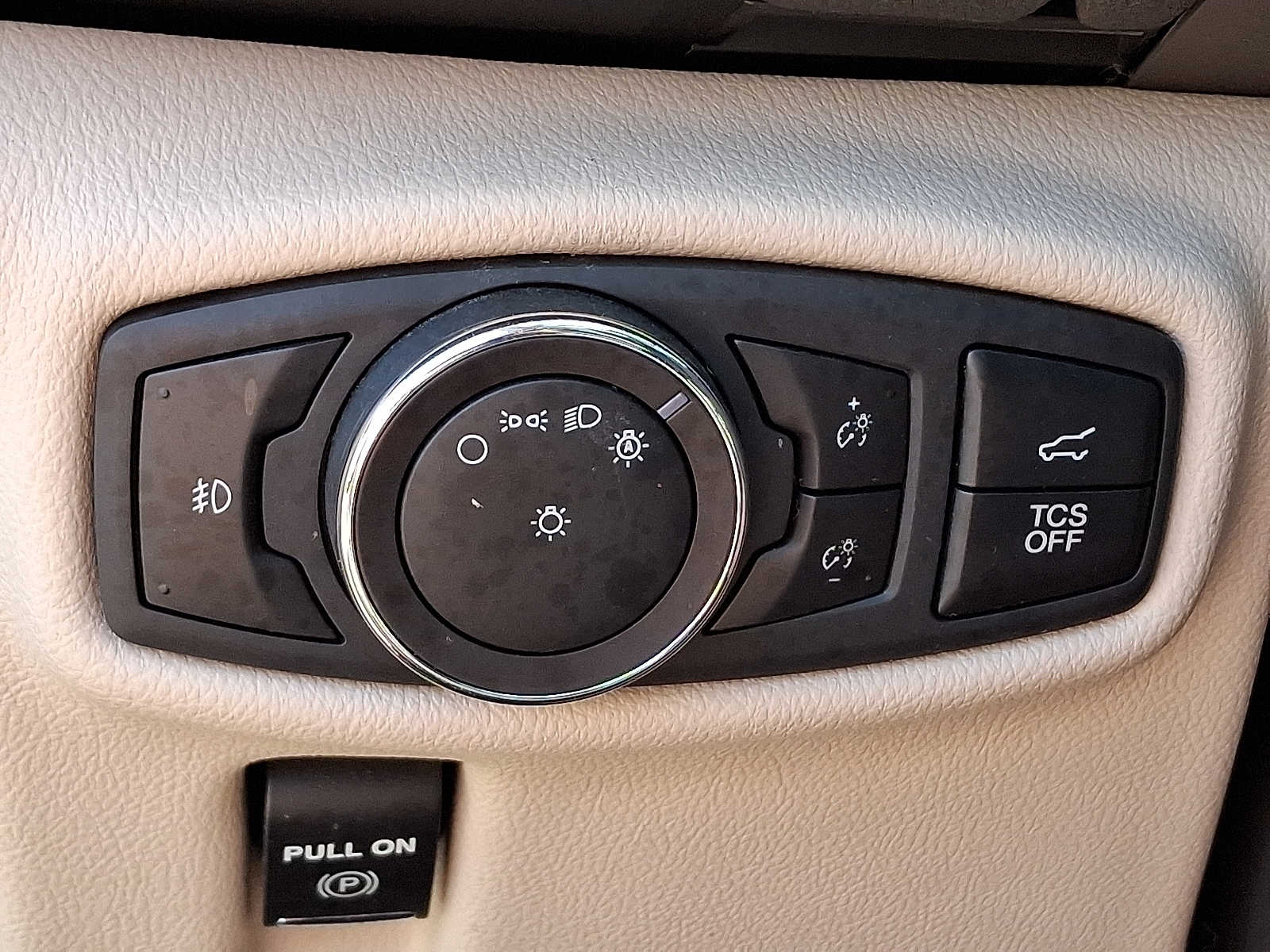 Thumbnail: 2020 Lincoln Nautilus - 24