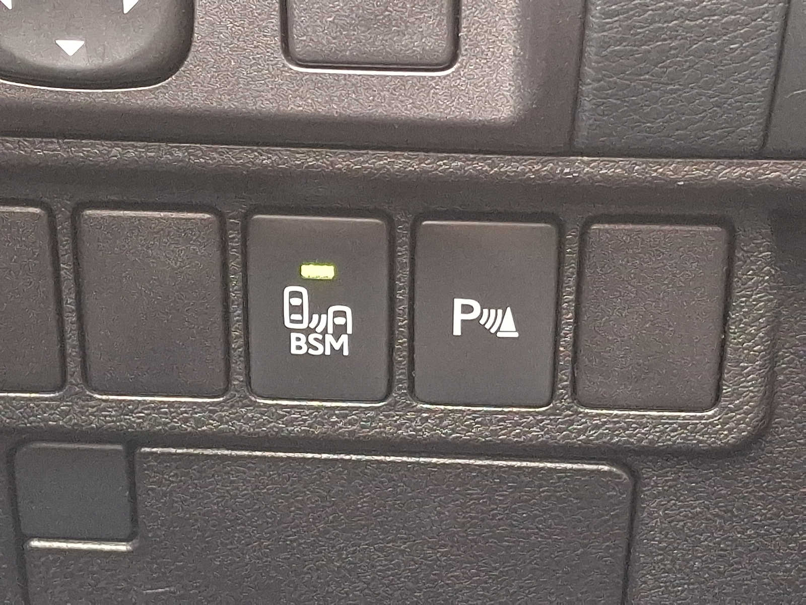 Thumbnail: 2013 Lexus ES - 24