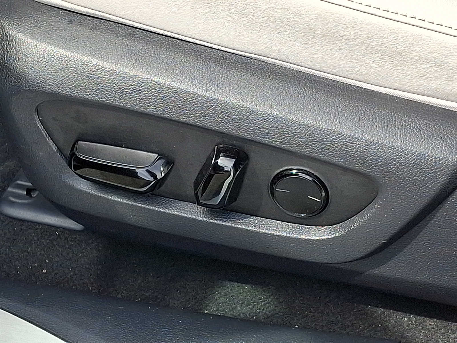 Thumbnail: 2024 Lexus RX - 11