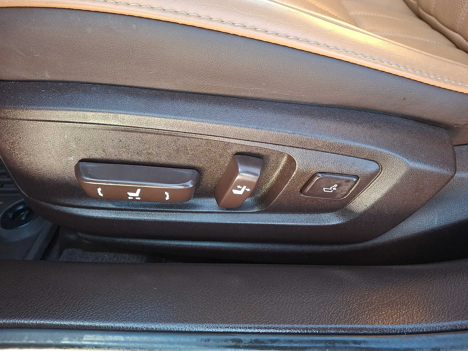 Thumbnail: 2018 Lexus ES - 8