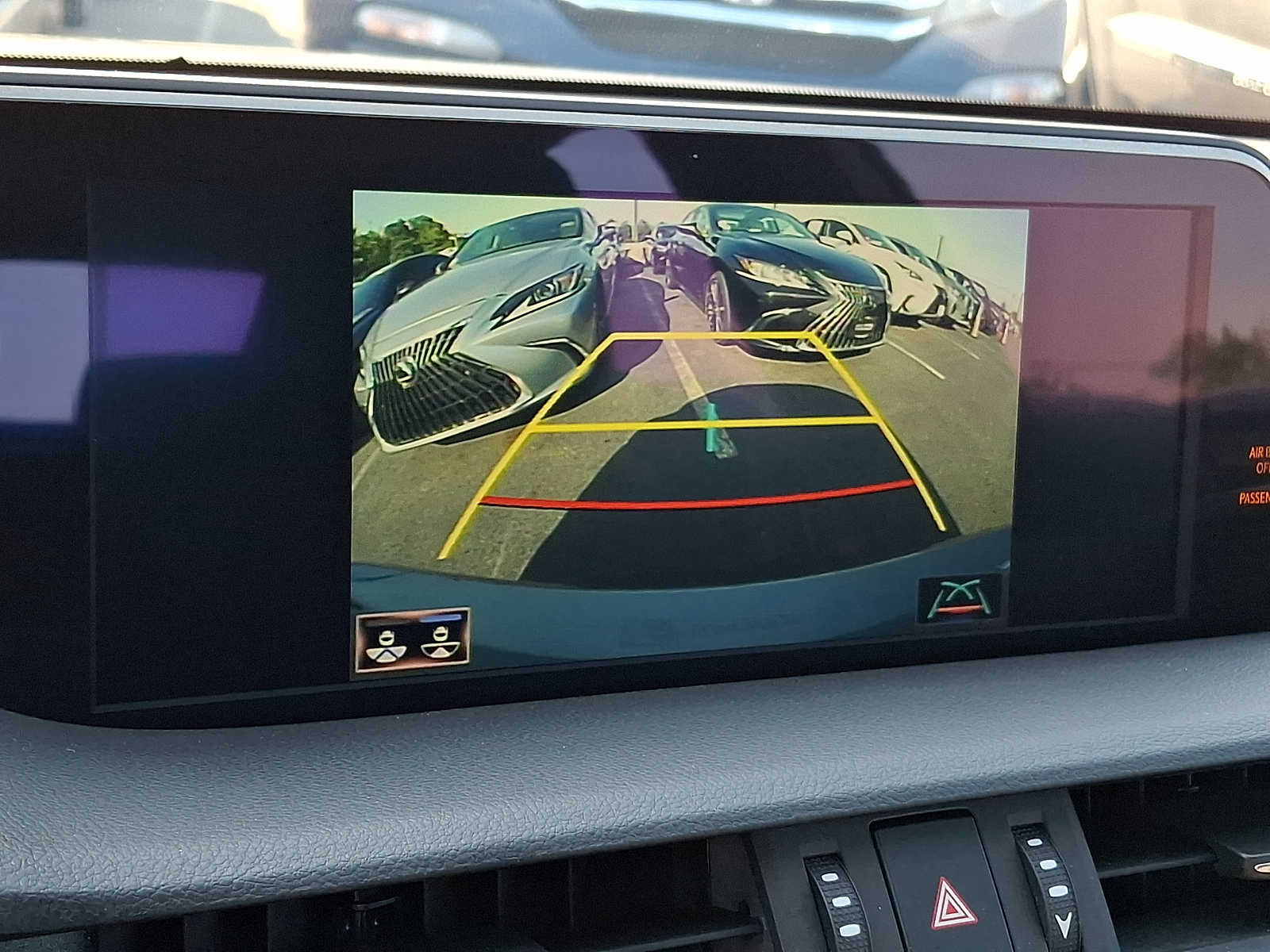 Thumbnail: 2019 Lexus ES - 16