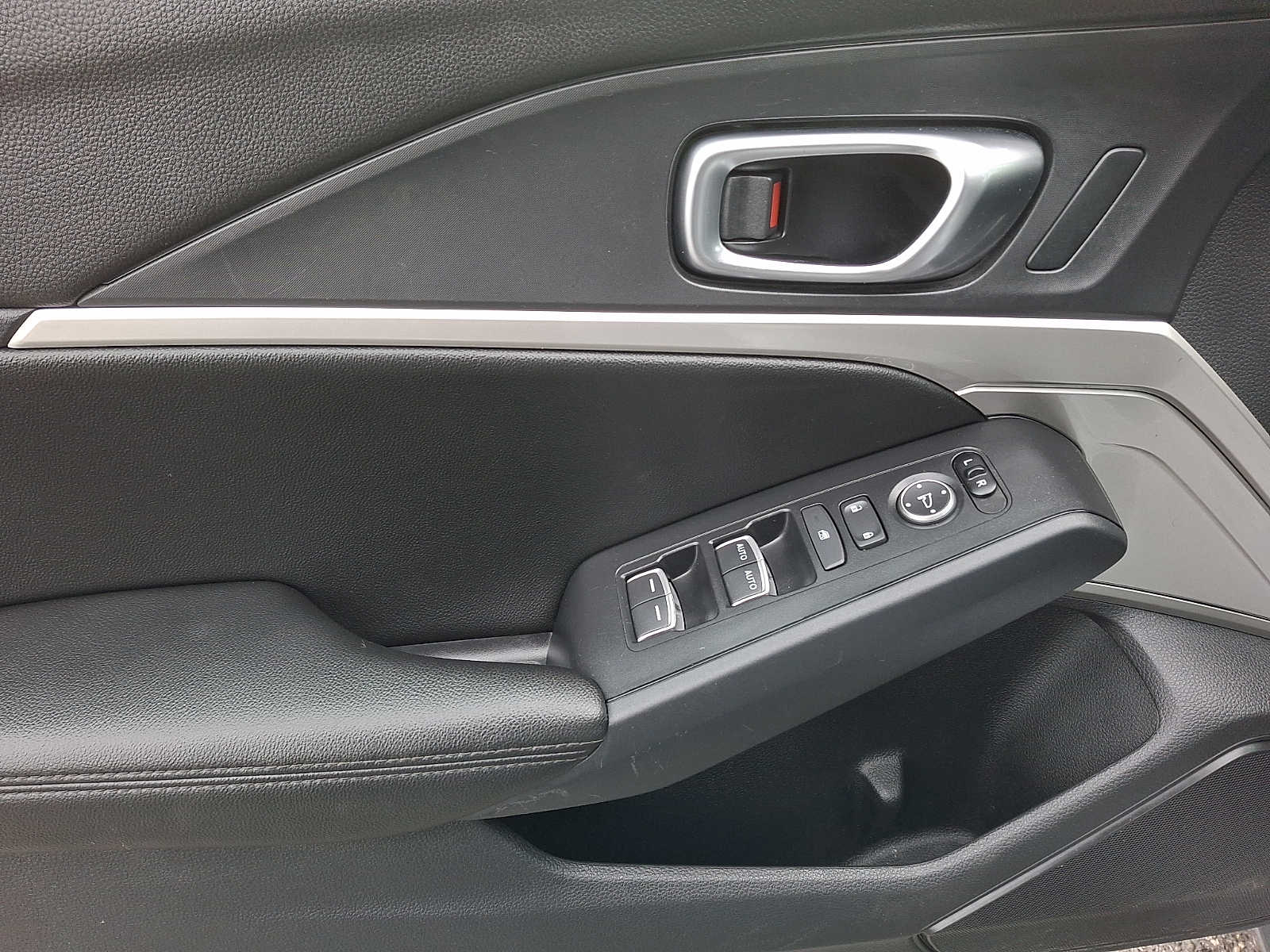 Thumbnail: 2023 Acura Integra - 10